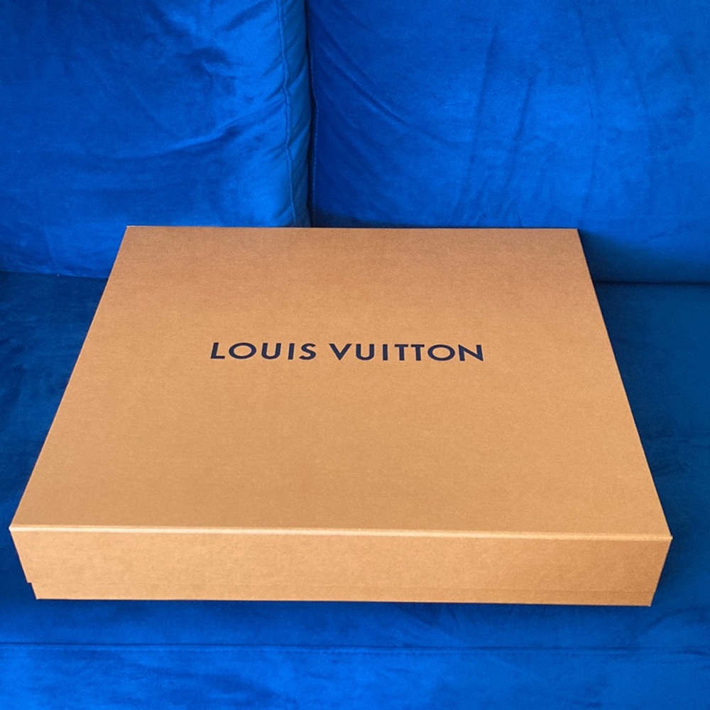 NEW LOUIS VUITTON LARGE MAGNETIC BOX